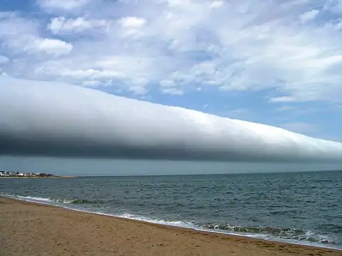 Coastal roll cloud in Punta del Este, Maldonado, Uruguay, a type known as Volutus[5]